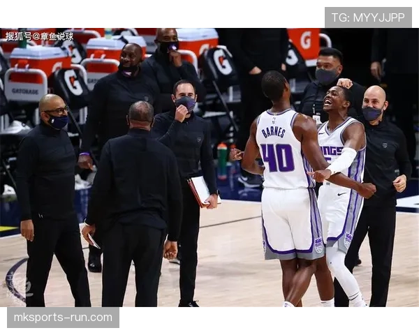 多米尼克·威尔金斯突破制造错位，关键时刻得分效率提升明显