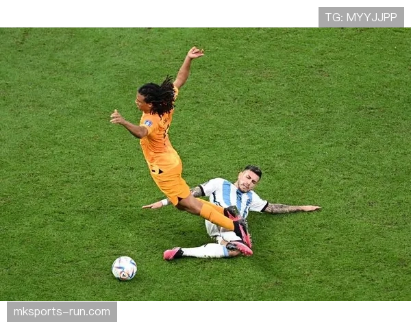 铲球规则详解：判罚标准与犯规界限的关键判断