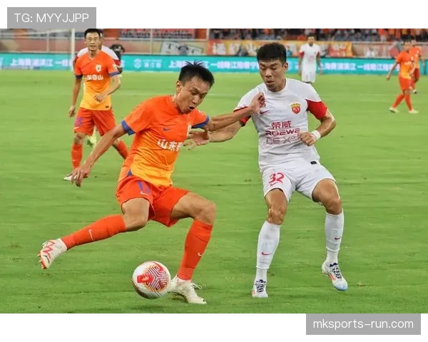 山东泰山防守经验丰富但稳定性下降，关键战能力受到检验